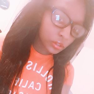 Meet your Posher, Malikia